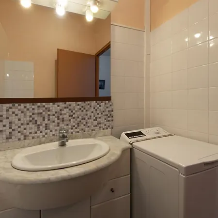 Un T2 A 2 Petits Pas Appartement Bagnères-de-Bigorre