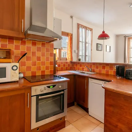 Un T2 A 2 Petits Pas Apartment *