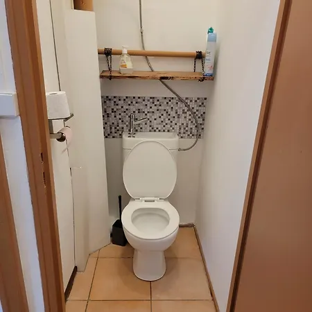 Un T2 A 2 Petits Pas Apartment Bagnères-de-Bigorre