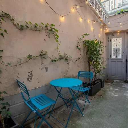 Un T2 A 2 Petits Pas Apartment *